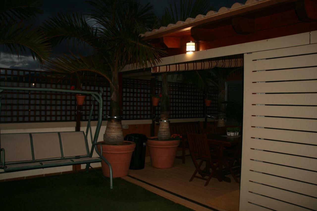 Apartamento Vacacional Atico Frente Al Mar Candelaria Extérieur photo